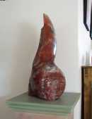 TORSE DE FEMME ROUGE - Sculpture en résine et verre de Michel BECKER - Vue gauche